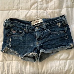 💋 Denim booty shorts
